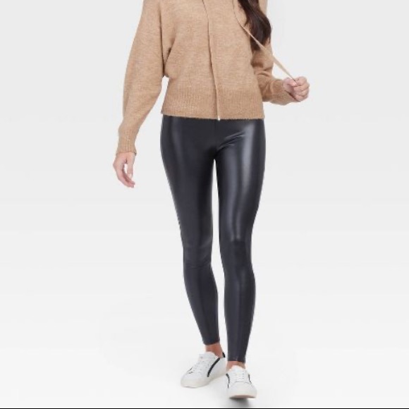 Assets by SPANX Faux Leather Legging, new in package, size small - Picture 2 of 2